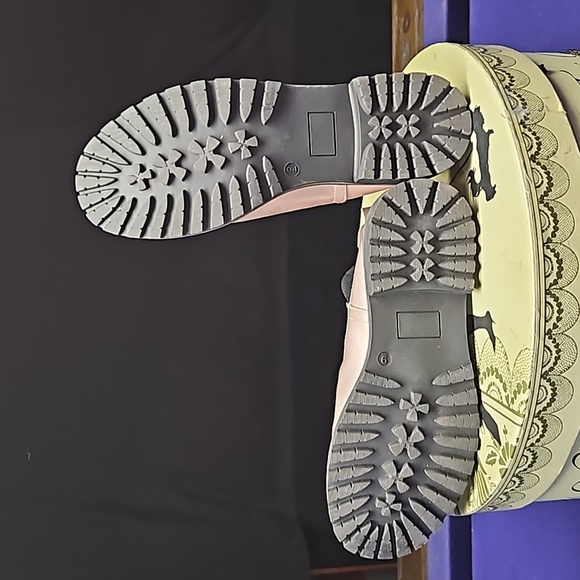 Pink mod boots - Picture 3 of 3